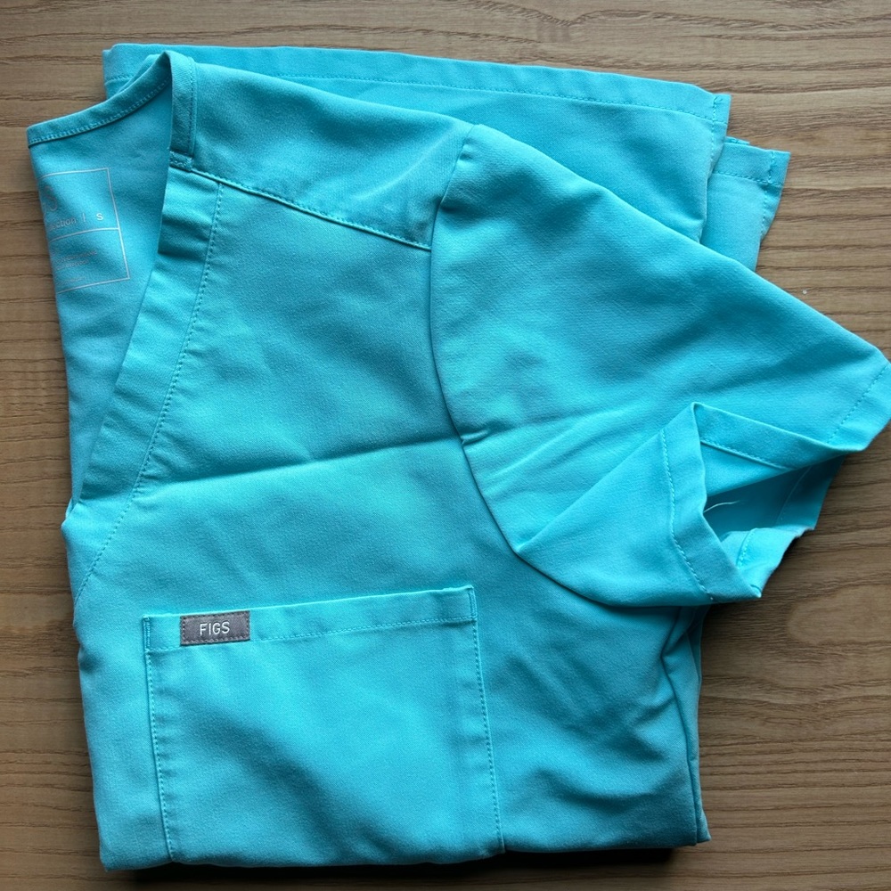 Figs Catarina One Pocket Scrub Top